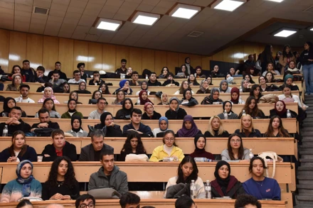 Selçuk Üniversitesi’nde Ortak Türk Alfabesi Konferansı Gerçekleştirildi